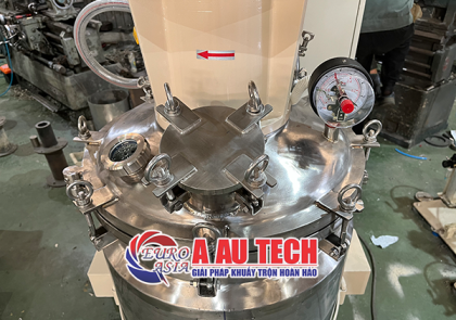 Máy khuấy trộn hút chân không 200 lít giải pháp tối ưu cho ngành mỹ phẩm, thực phẩm, keo, hóa chất 