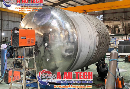 Bồn Khuấy Dung Dịch 12.000 Lít Cho Dây Chuyền Sản Xuất