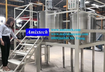 Bồn khuấy trộn hóa chất có sàn thao tác