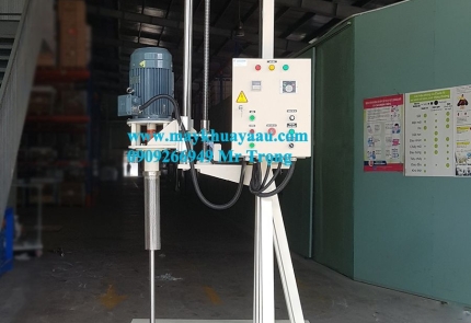 Máy khuấy nâng hạ tự động dành cho thùng IBC 1000 lít