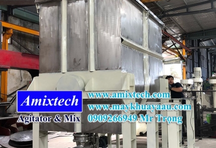 Máy sản xuất thức ăn chăn nuôi
