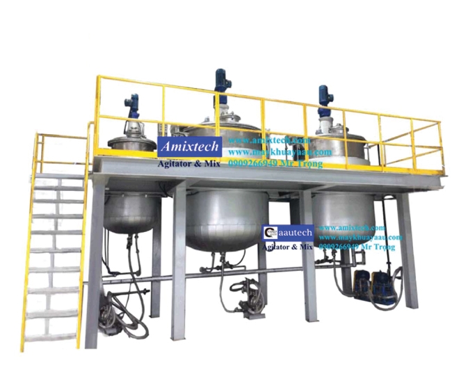 Bồn phản ứng lắp sàn thao tác