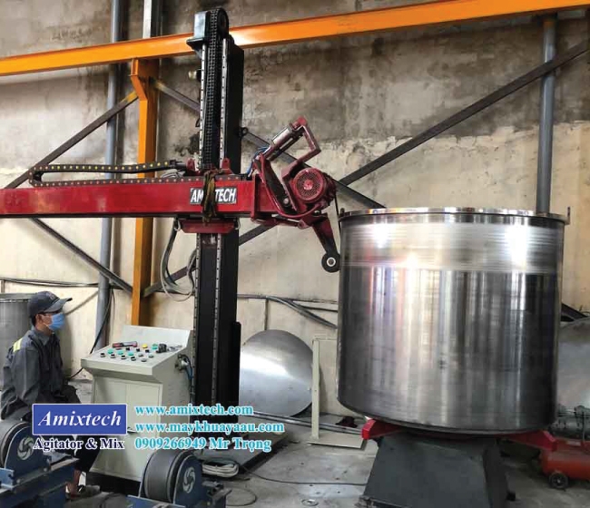 Gia công đánh bóng bồn inox
