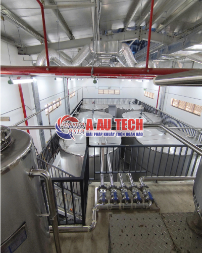 dây chuyền bồn chứa thực phẩm kèm đường ống và bơm inox