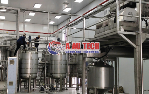 dây chuyền bồn chứa thực phẩm kèm đường ống và bơm inox