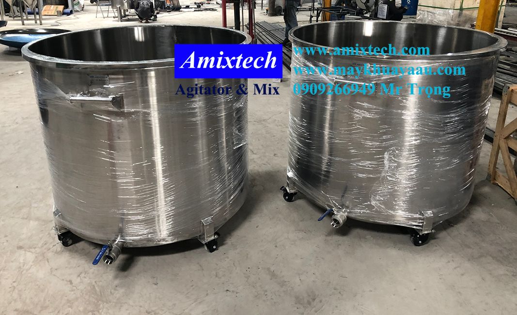 bon chua inox co gan banh xe