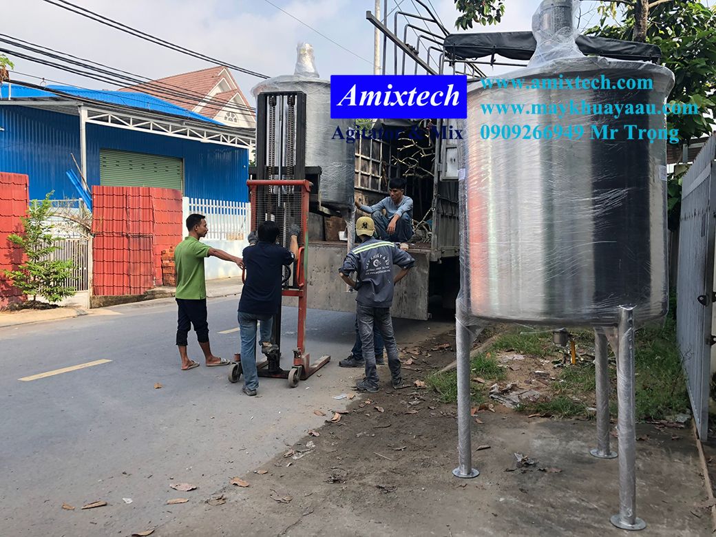hình ảnh giao hàng bồn khuấy phân bón 1000 lít