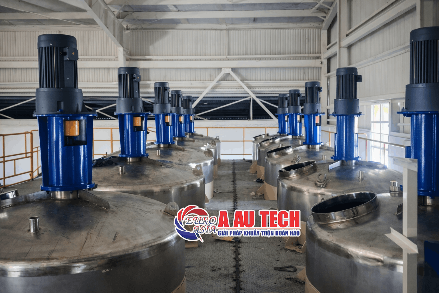 bồn khuấy sơn công nghiệp