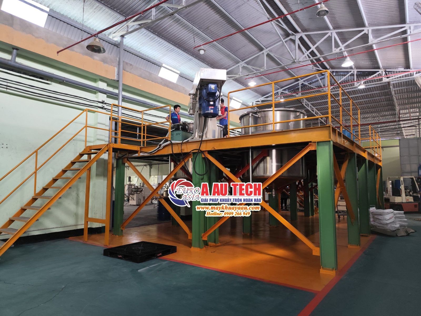 bồn khuấy sơn công nghiệp á âu