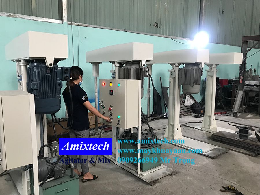 máy khuấy sơn 300 lít
