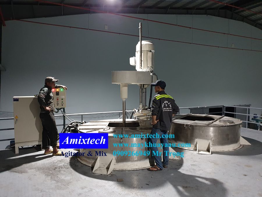 máy khuấy sơn xoay 180 độ