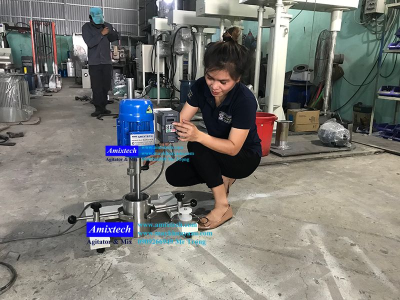 máy khuấy dược phẩm thí nghiệm