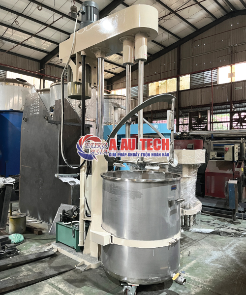 Máy khuấy 2 trục có cánh quét 