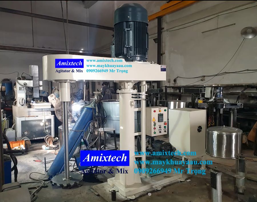 máy khuấy phân bón thủy lực 1000 lít