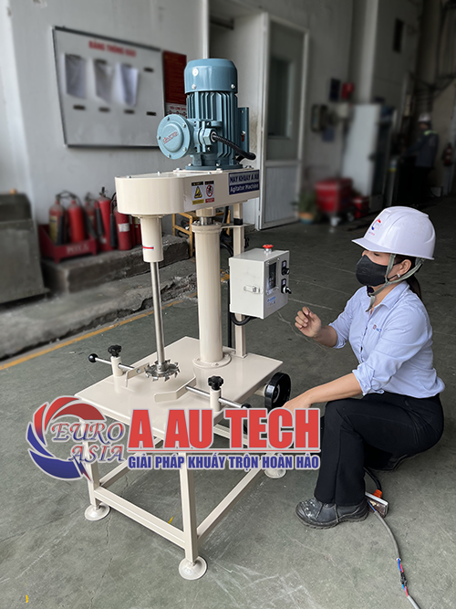 máy khuấy thí nghiệm 20 lít 2