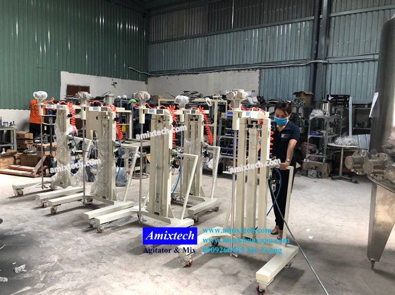 máy khuấy trộn khí nén 200 lít