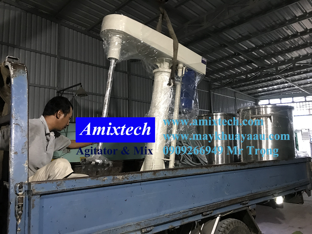 giao hàng máy khuấy sơn tốc độ cao